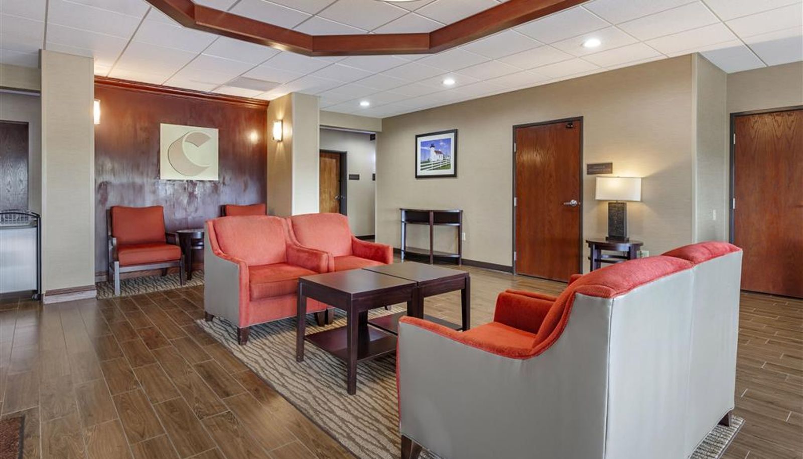 Lobby - Comfort Suites Escanaba West