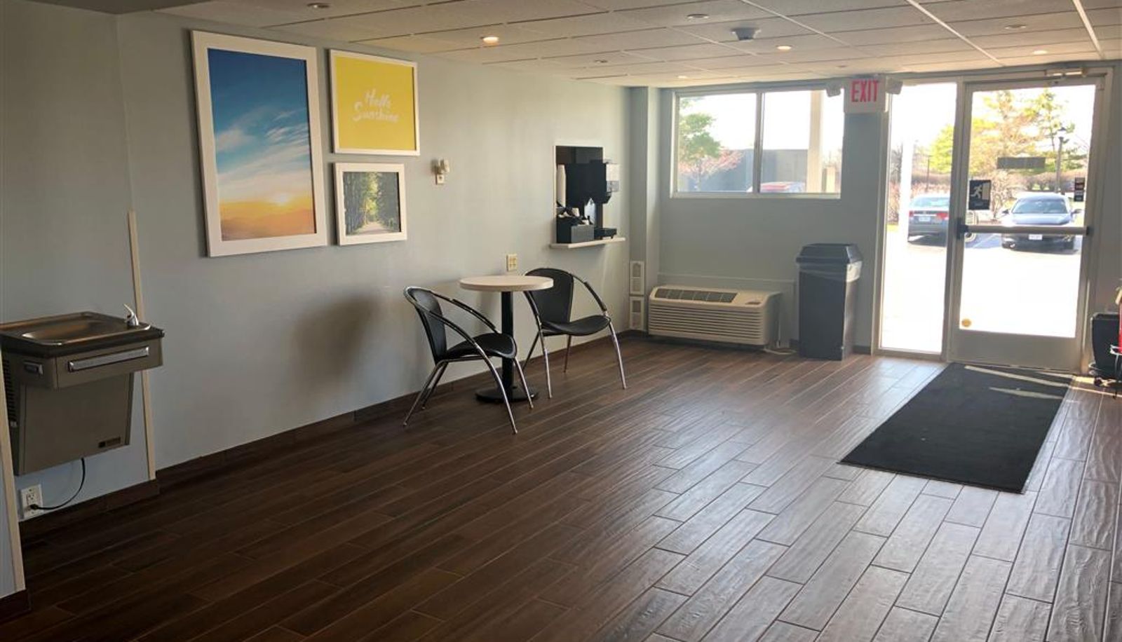 Hall - Days Inn by Wyndham Grove City Columbus South