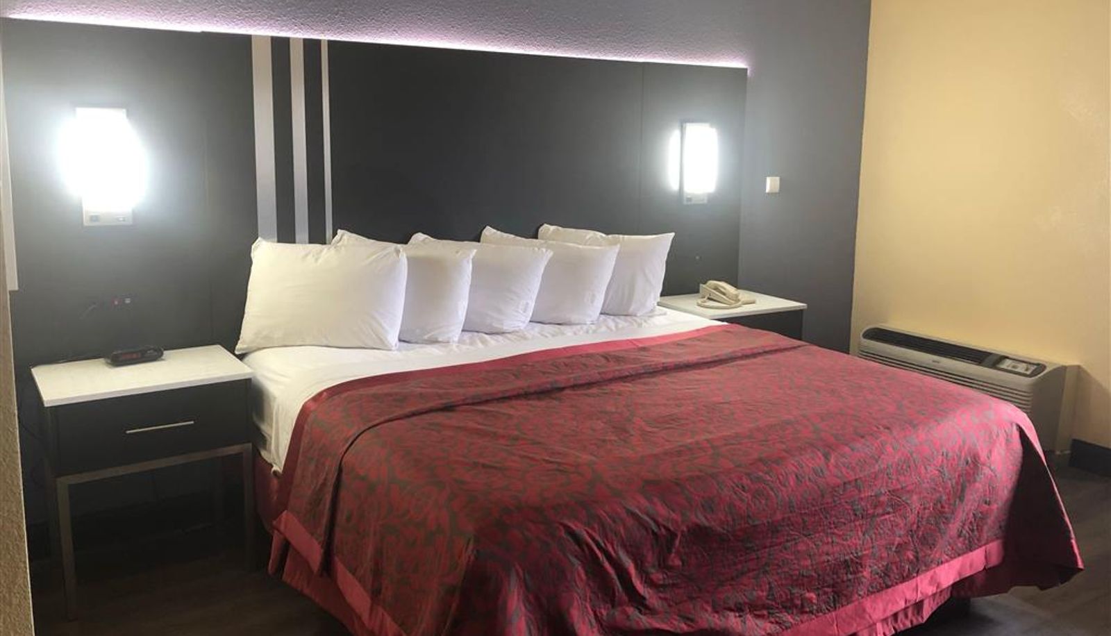 Zimmer - Days Inn by Wyndham Grove City Columbus South