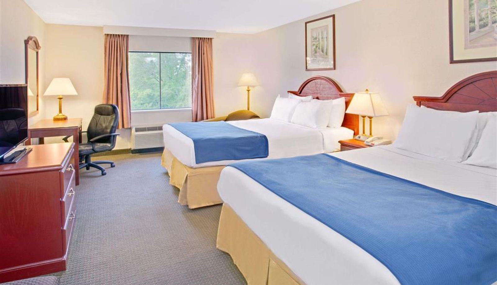 Zimmer - Days Inn & Suites by Wyndham Laurel Near Fort Meade