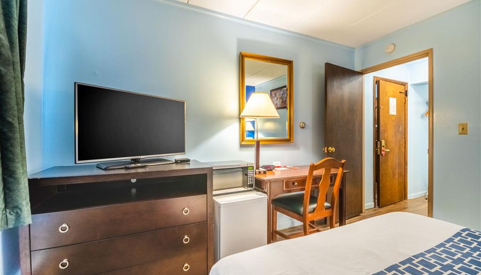 Chambre - Econo Lodge Inn & Suites Windsor Locks Bradley Airport