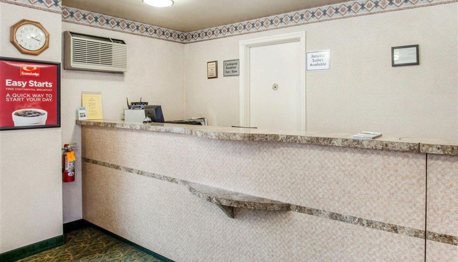Hall - Econo Lodge Vancouver