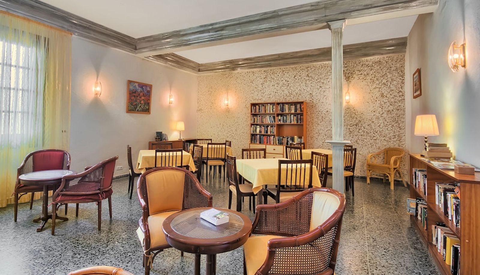 Hal - Apartamentos Stella Maris