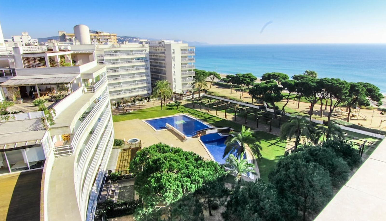 Pool - Apartamentos S'abanell Central Park