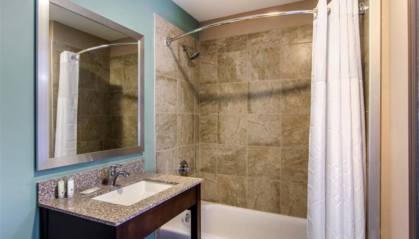 Pokój - Clarion Inn & Suites Atlanta Downtown
