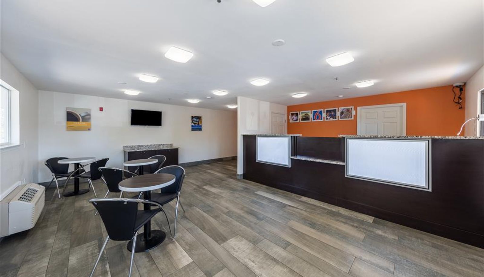 Sala - Motel 6 Greenville SC