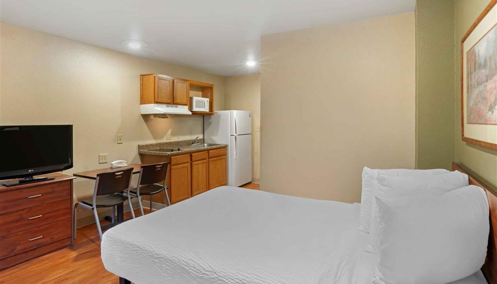 Zimmer - Extended Stay America Select Suites - Kansas City - South - I-49