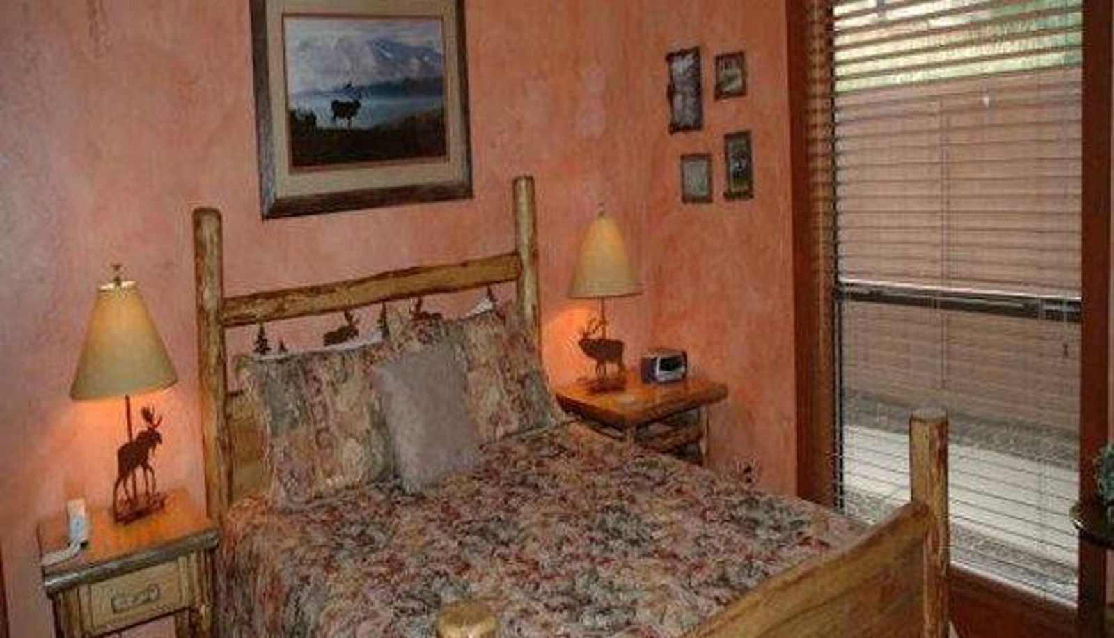 Info - 2BR 2BA Silver Cliff Condo by RedAwning