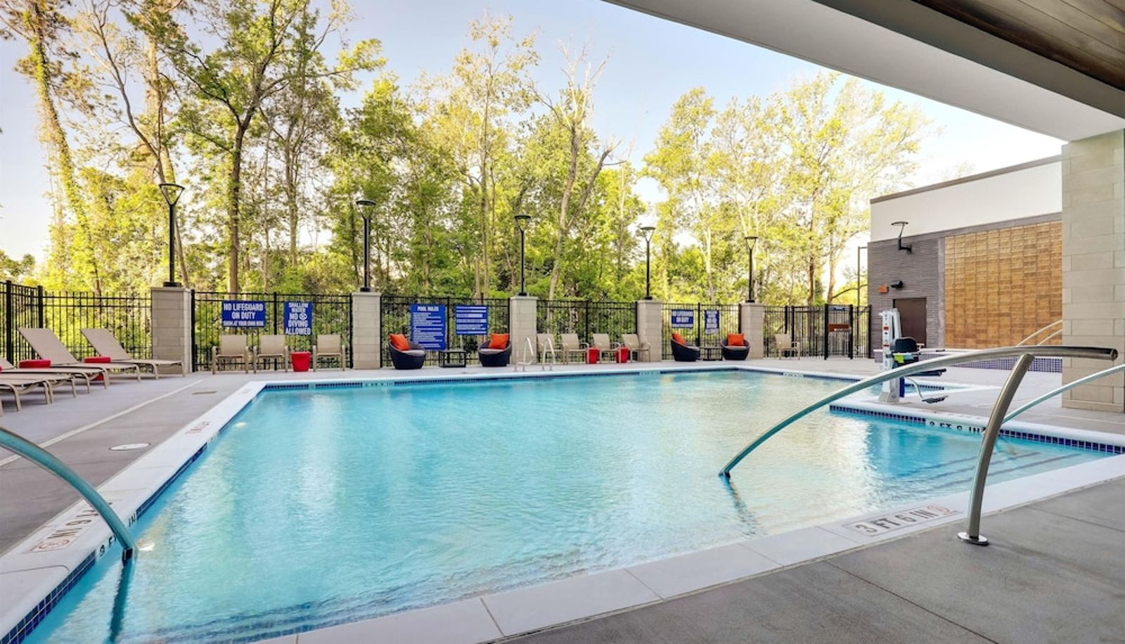 Piscine - Drury Plaza Hotel North Charleston