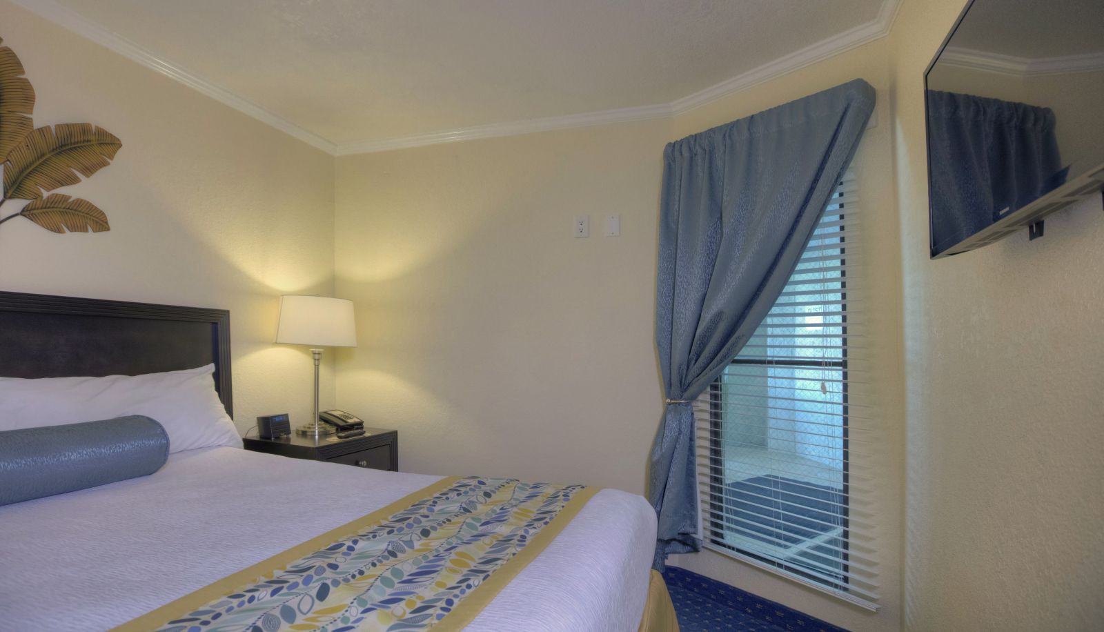 Zimmer - Sailport Waterfront Suites on Tampa Bay