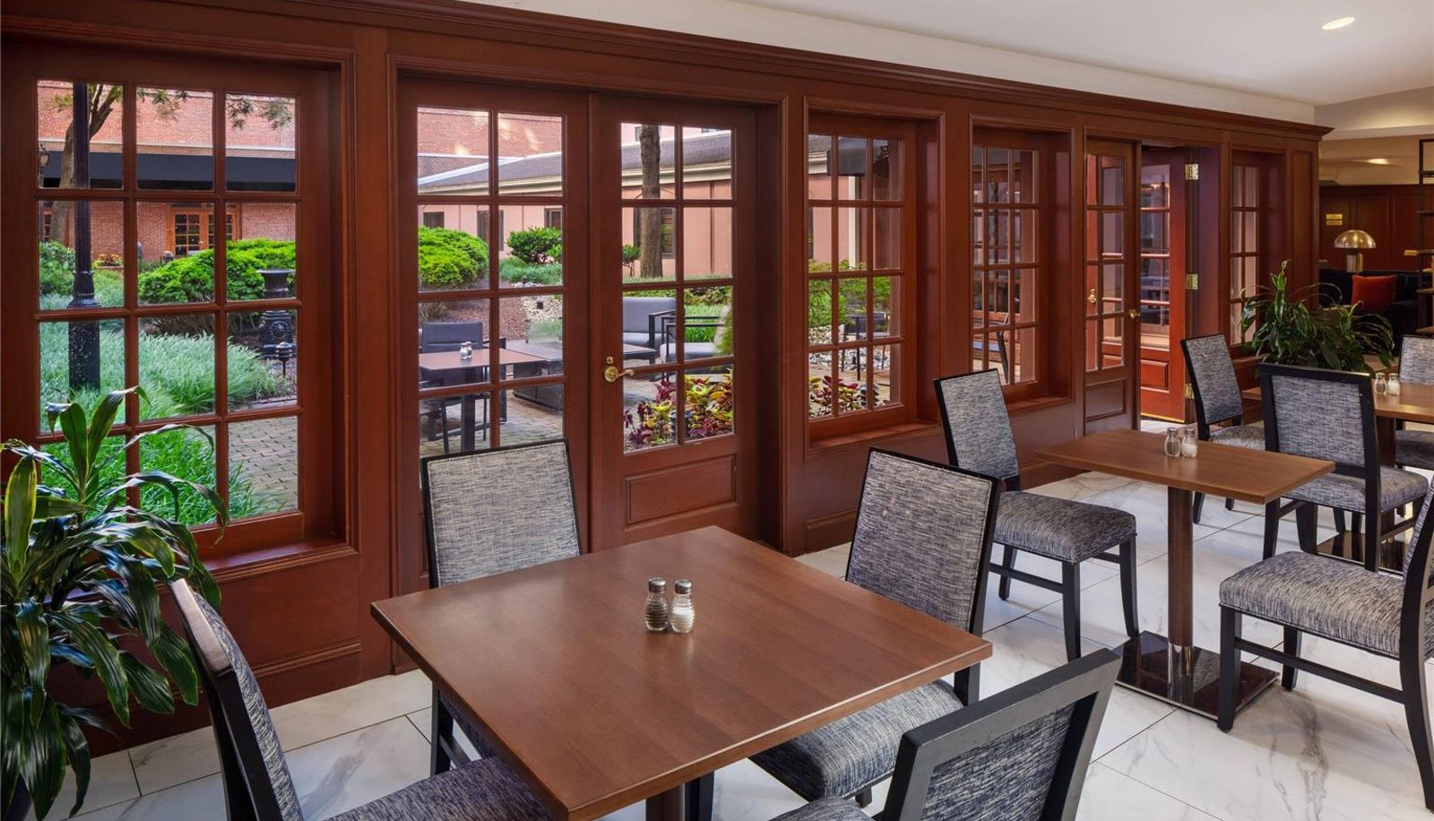 Restaurant - The Inn at Henderson's Wharf an Ascend Collection Hotel