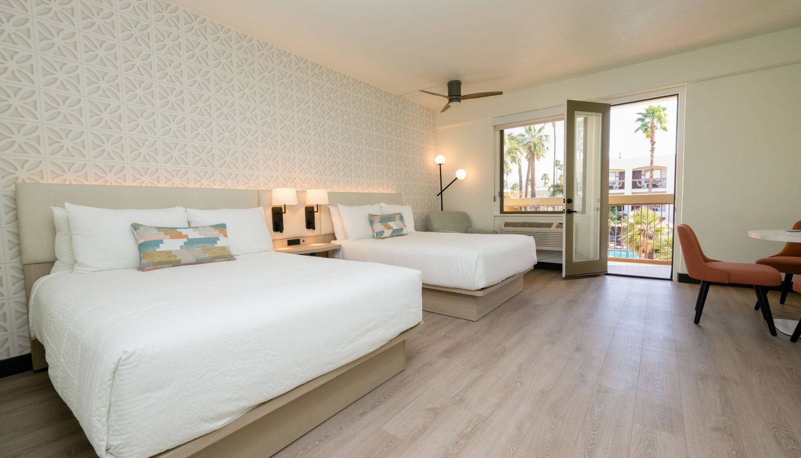 Room - Palm Mountain Resort & Spa
