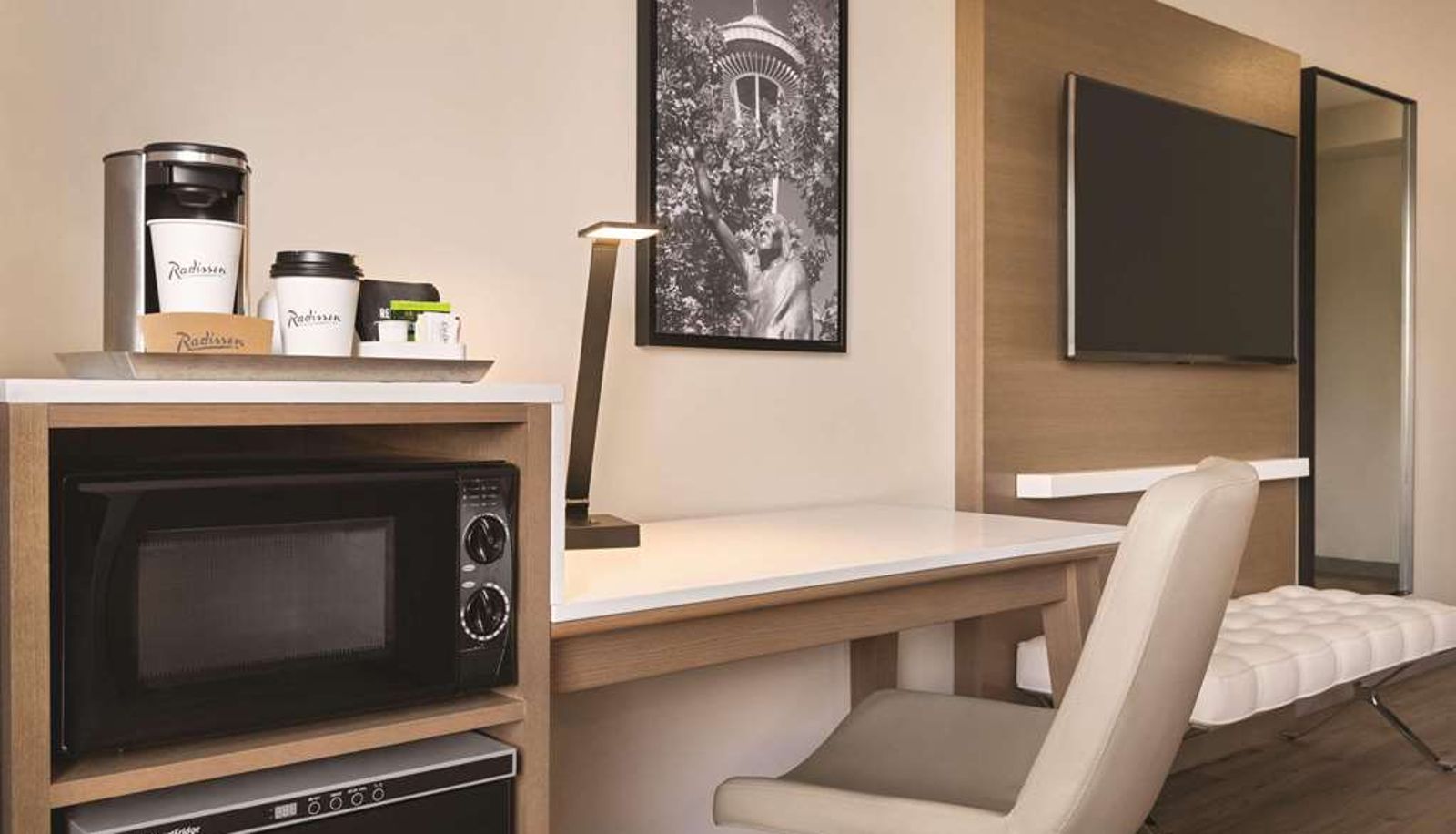 Zimmer - Radisson Hotel Seattle Airport