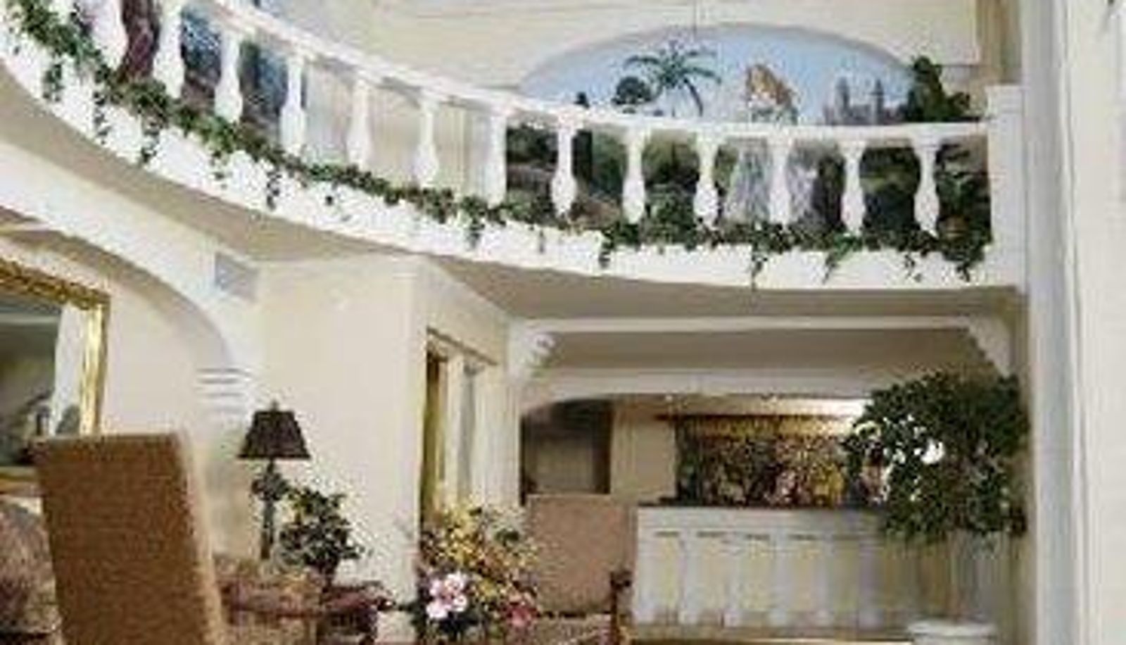 Lobby - CAMELOT BY THE SEA