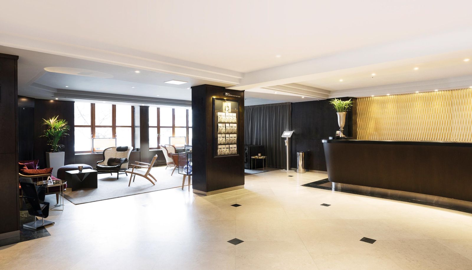 Lobby - THE RIVERSIDE INN