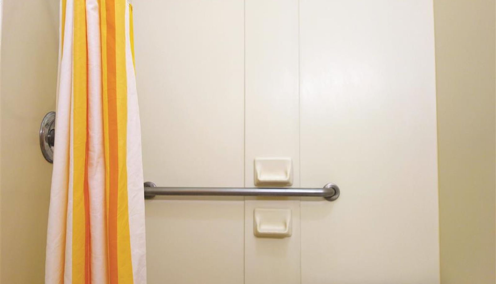 Room - La Quinta Inn & Suites by Wyndham Kerrville