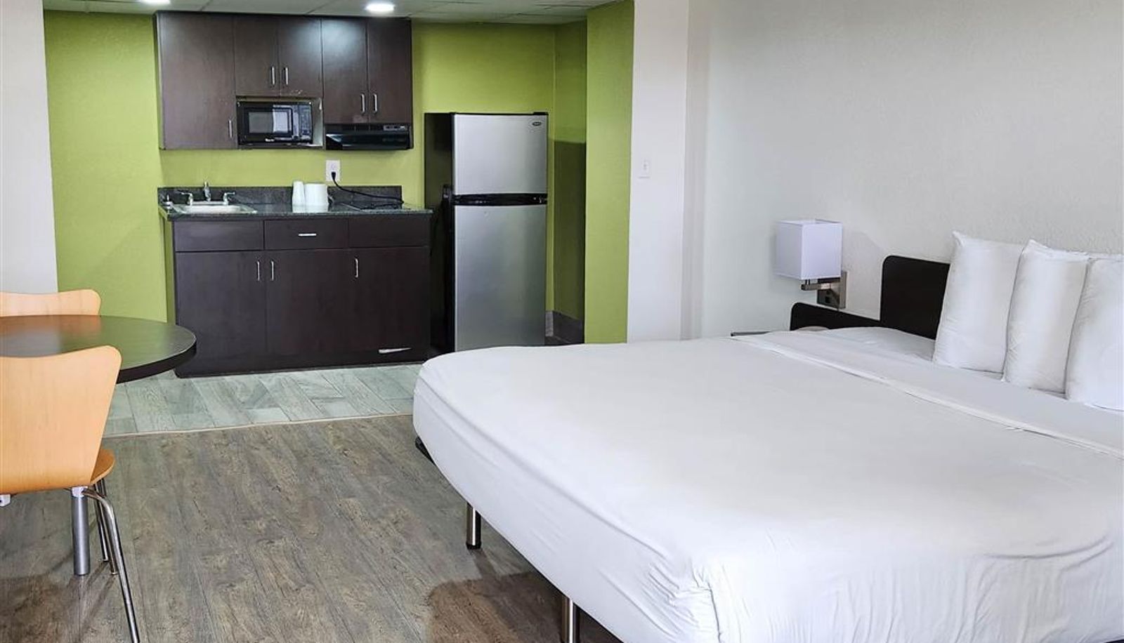 Room - Motel 6 Columbus - Downtown