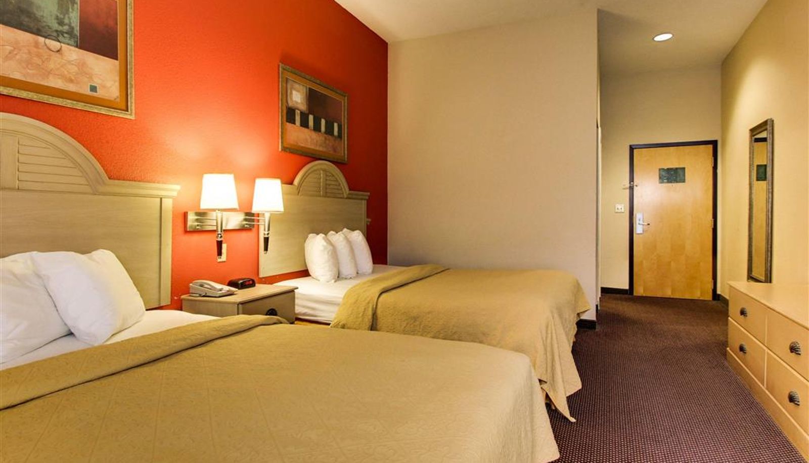Zimmer - Quality Inn & Suites Hattiesburg North