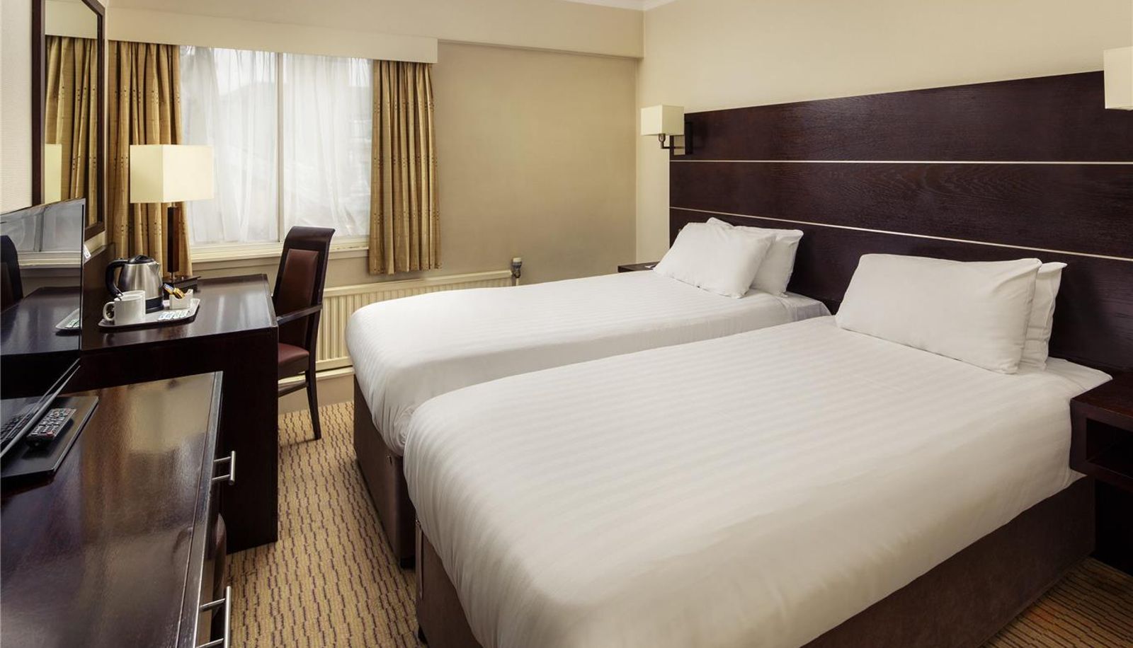 Camera - Mercure Glasgow City Hotel