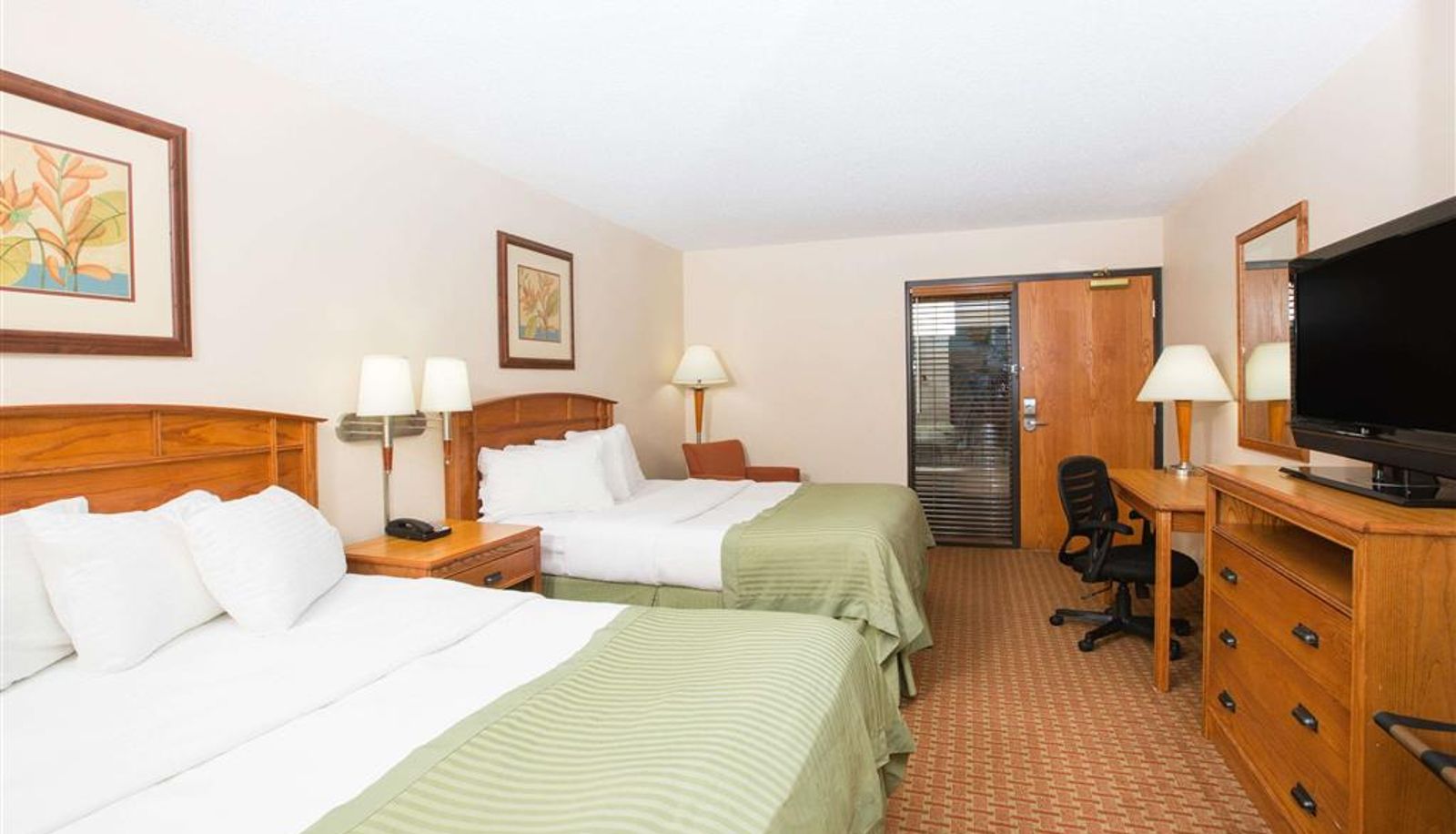 Room - Ramada by Wyndham Des Moines Tropics Resort & Conference Ctr