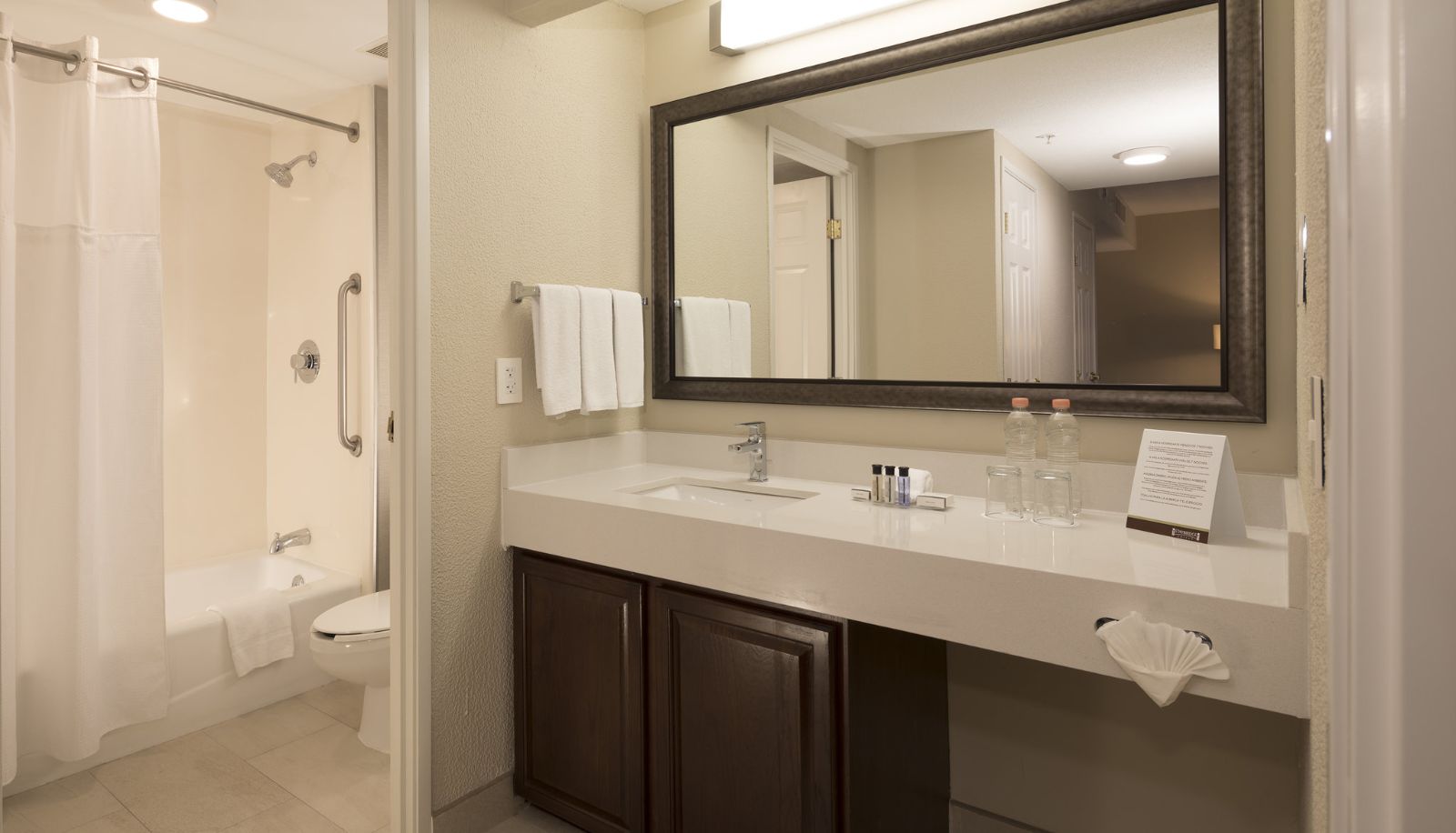 Kamer - Staybridge Suites MONTERREY - SAN PEDRO by IHG