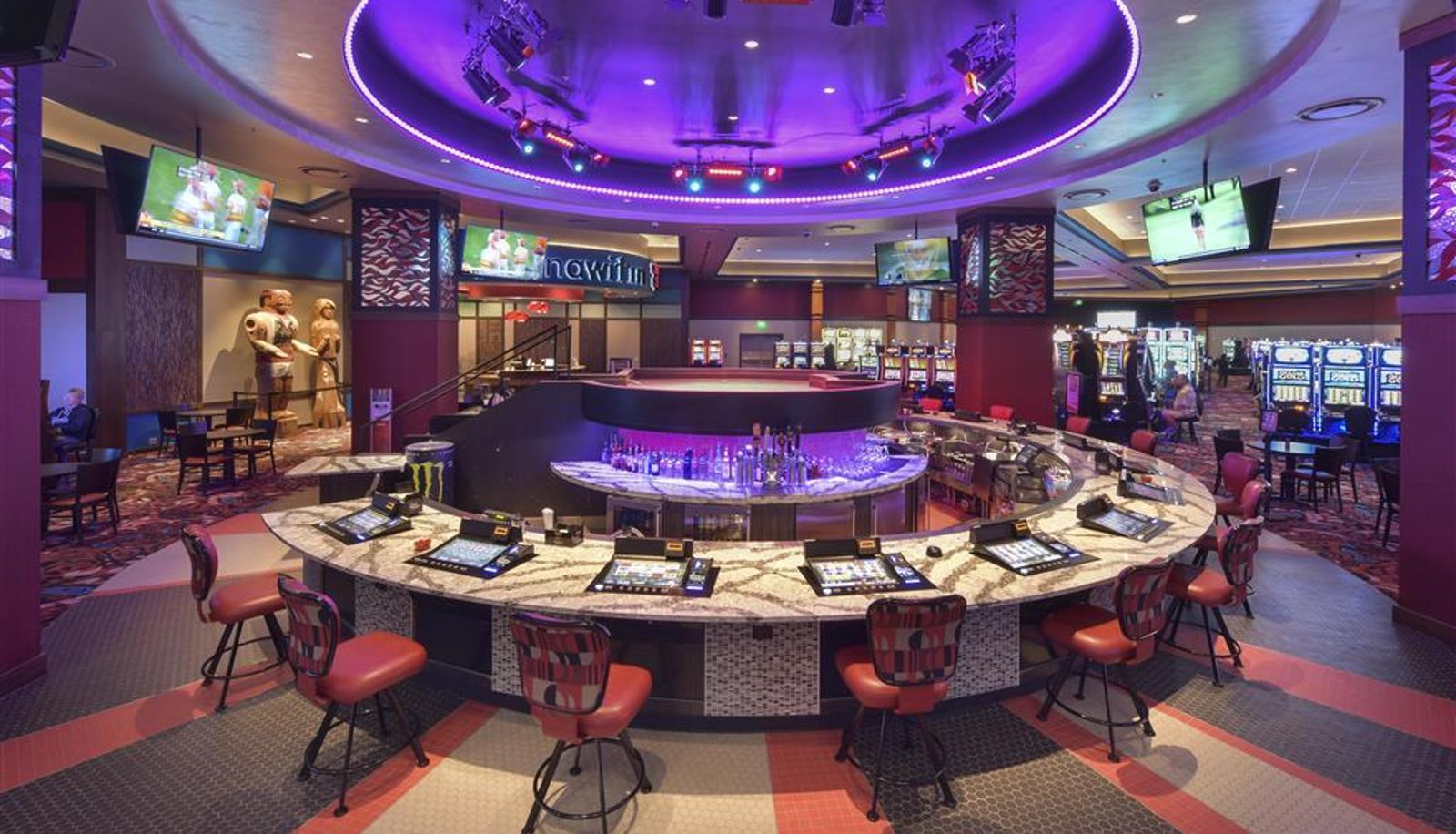 Bar - Quinault Beach Resort and Casino