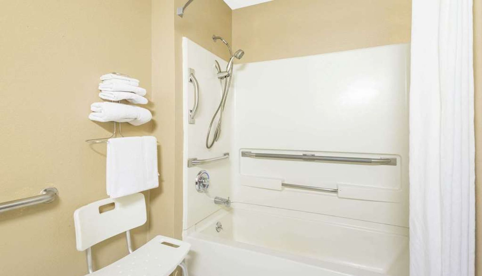 Room - Super 8 by Wyndham Corbin/London KY