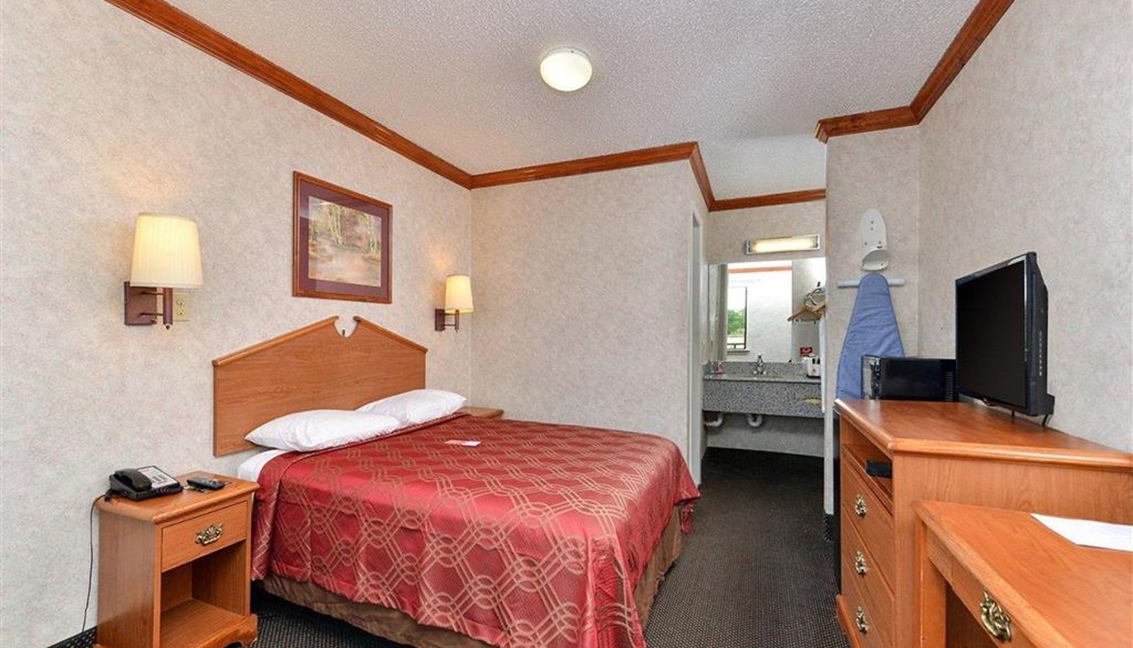 Room - Econo Lodge Killeen near Fort Hood