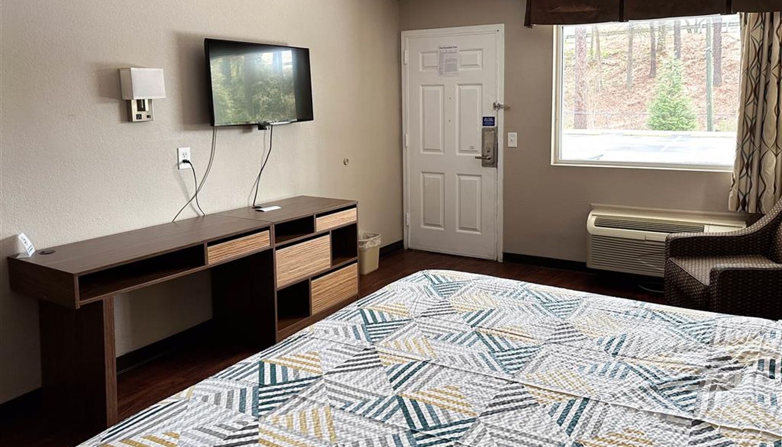 Room - GA  Atlanta Airport East Motel 6 Atlanta