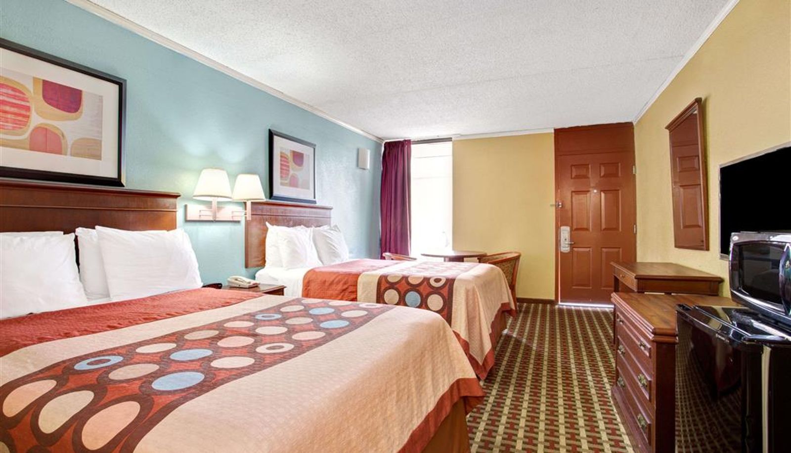 Room - Super 8 by Wyndham Raleigh Downtown