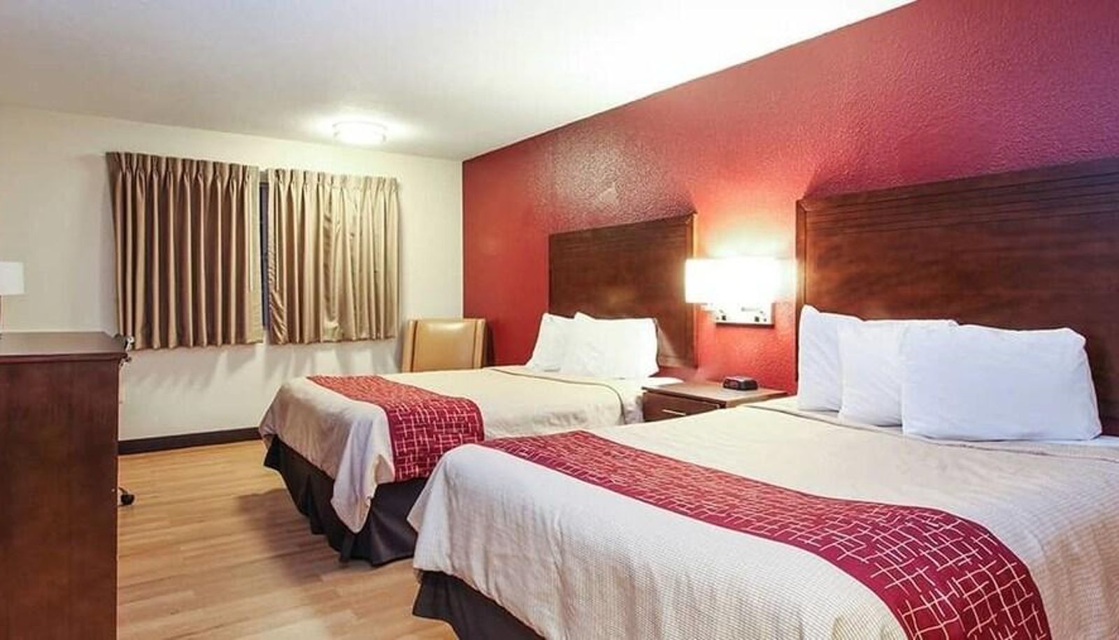 Standard room - Evergreen Inn & Suites Portland