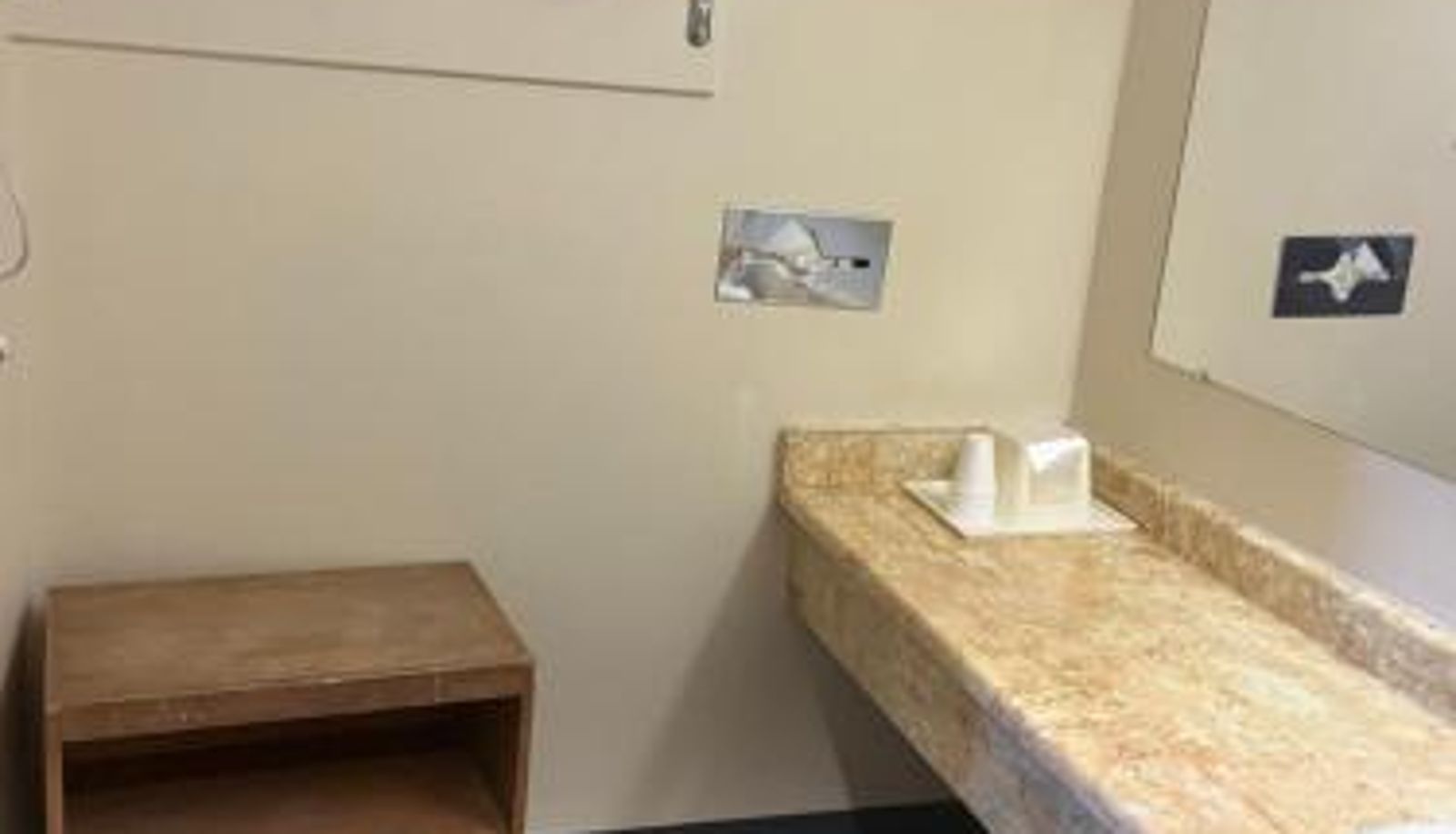 Info - Western Inn Lakewood