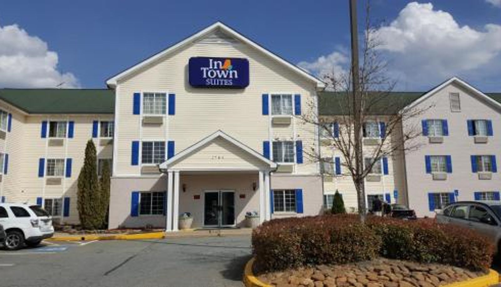 Info - InTown Suites Extended Stay Baton Rouge LA