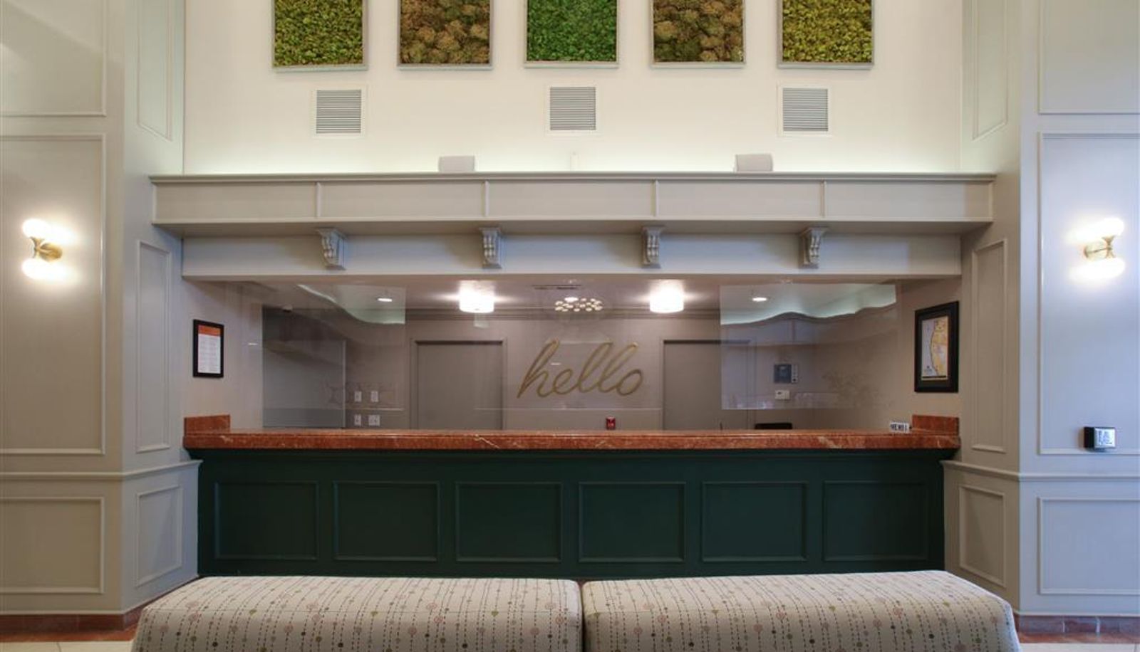 Hall - Oxford Suites Spokane Valley