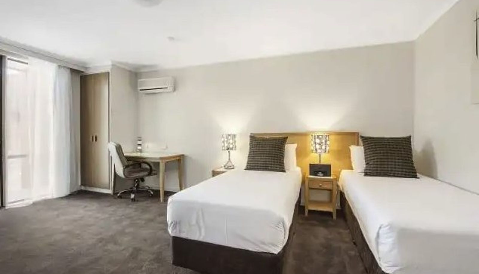 Zimmer - Mid City Motel Warrnambool