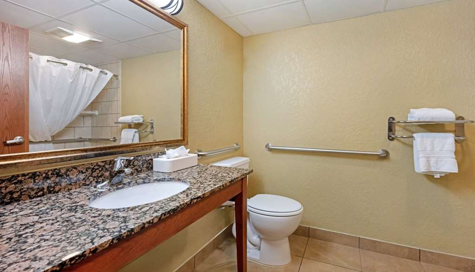 Room - Best Western Plus Mid Nebraska Inn & Suites