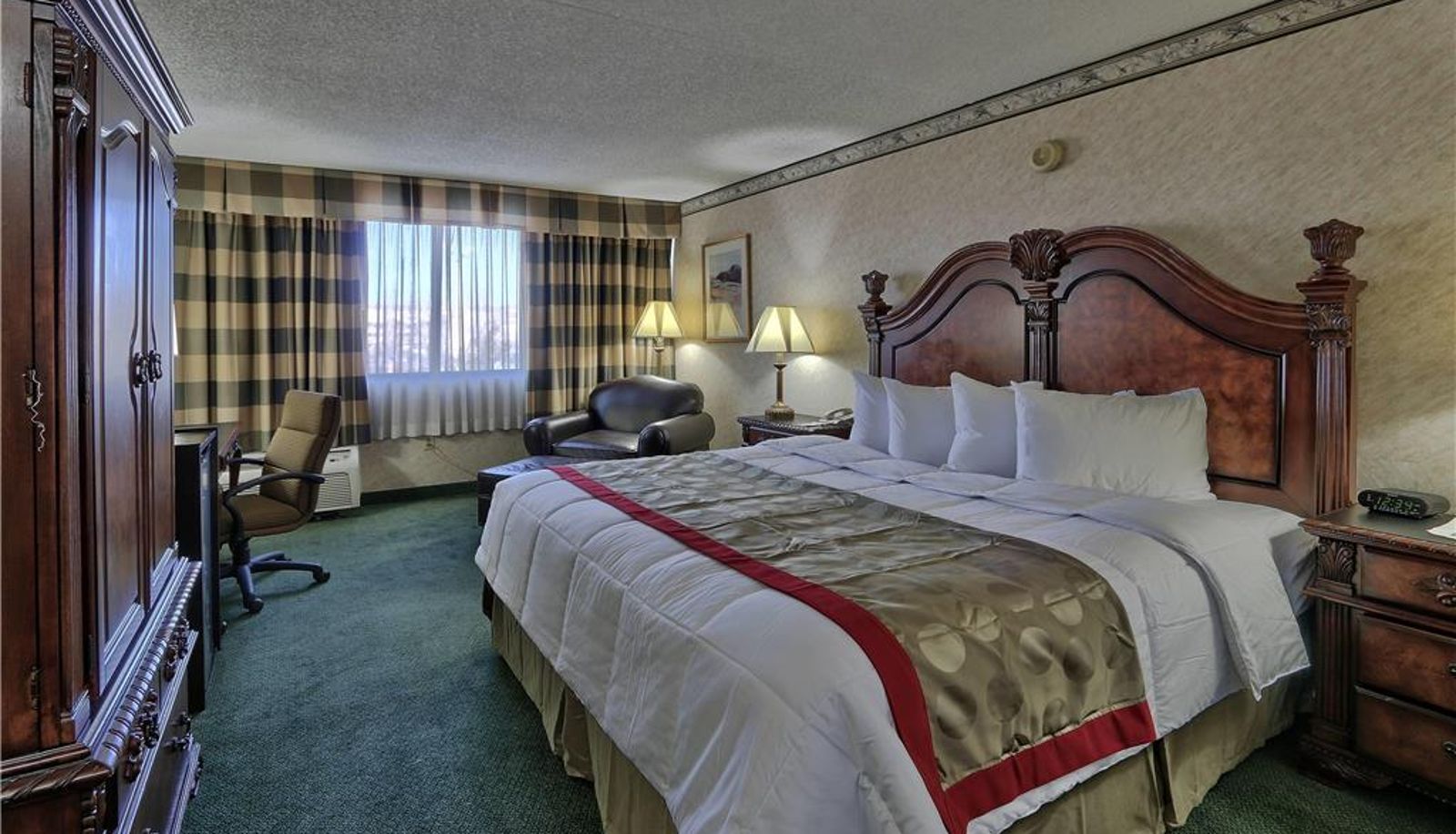 Camera - Ramada Plaza by Wyndham Albuquerque Midtown