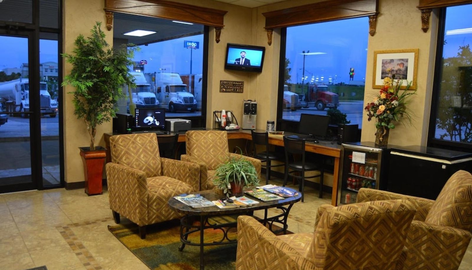 Lobby - Guest Inn