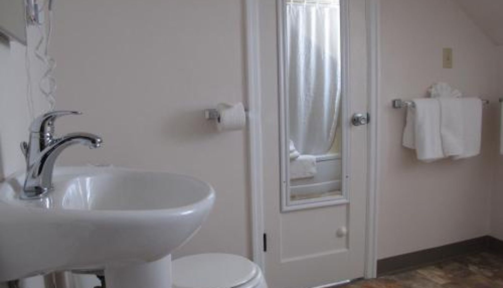 Badezimmer - Ecola Creek Lodge