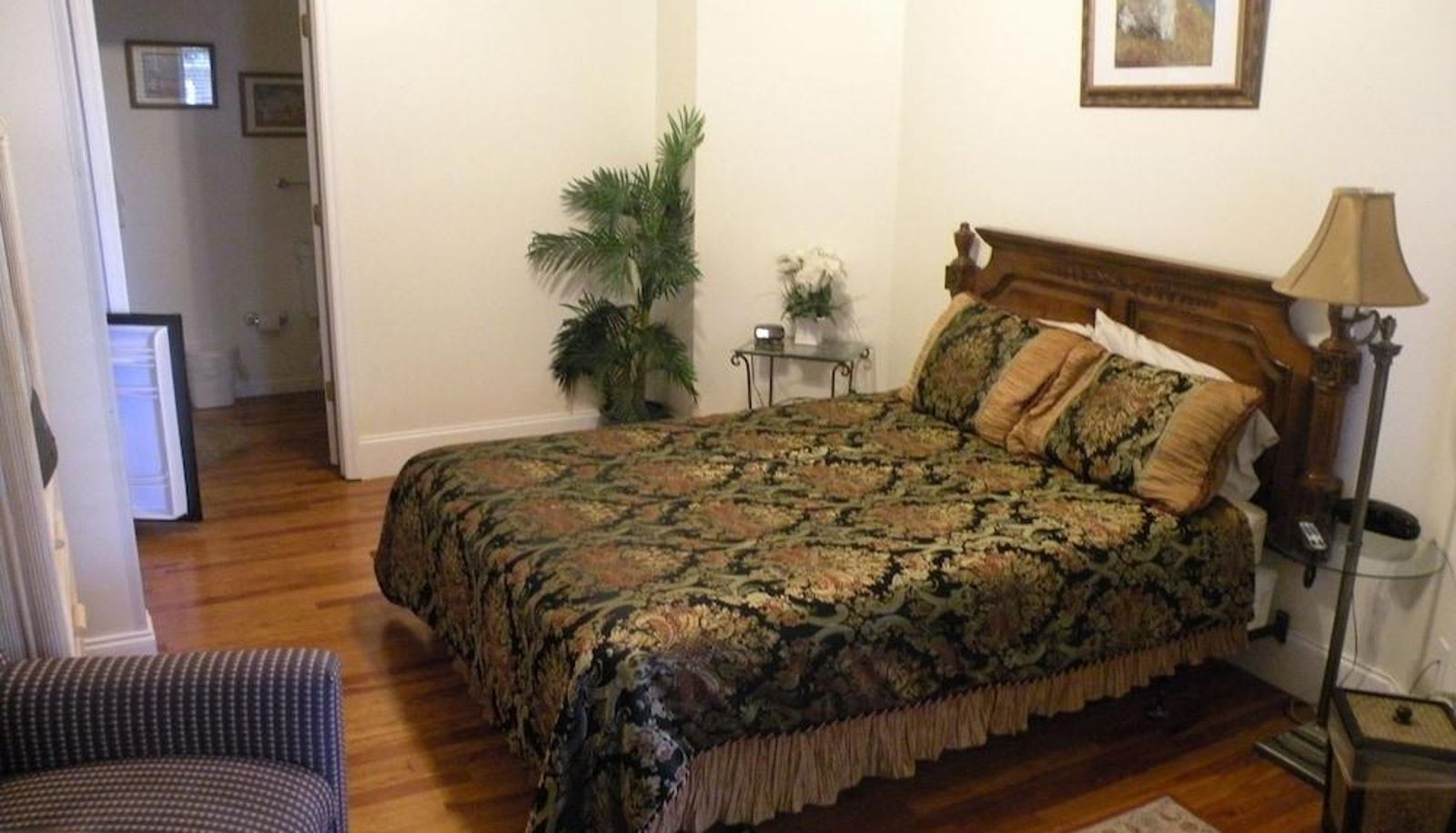 Standard room - 1876 Heritage Inn