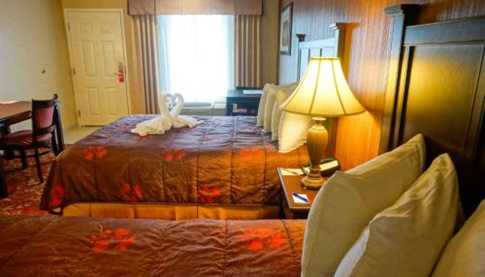 Camera - Castle Inn and Suites Anaheim