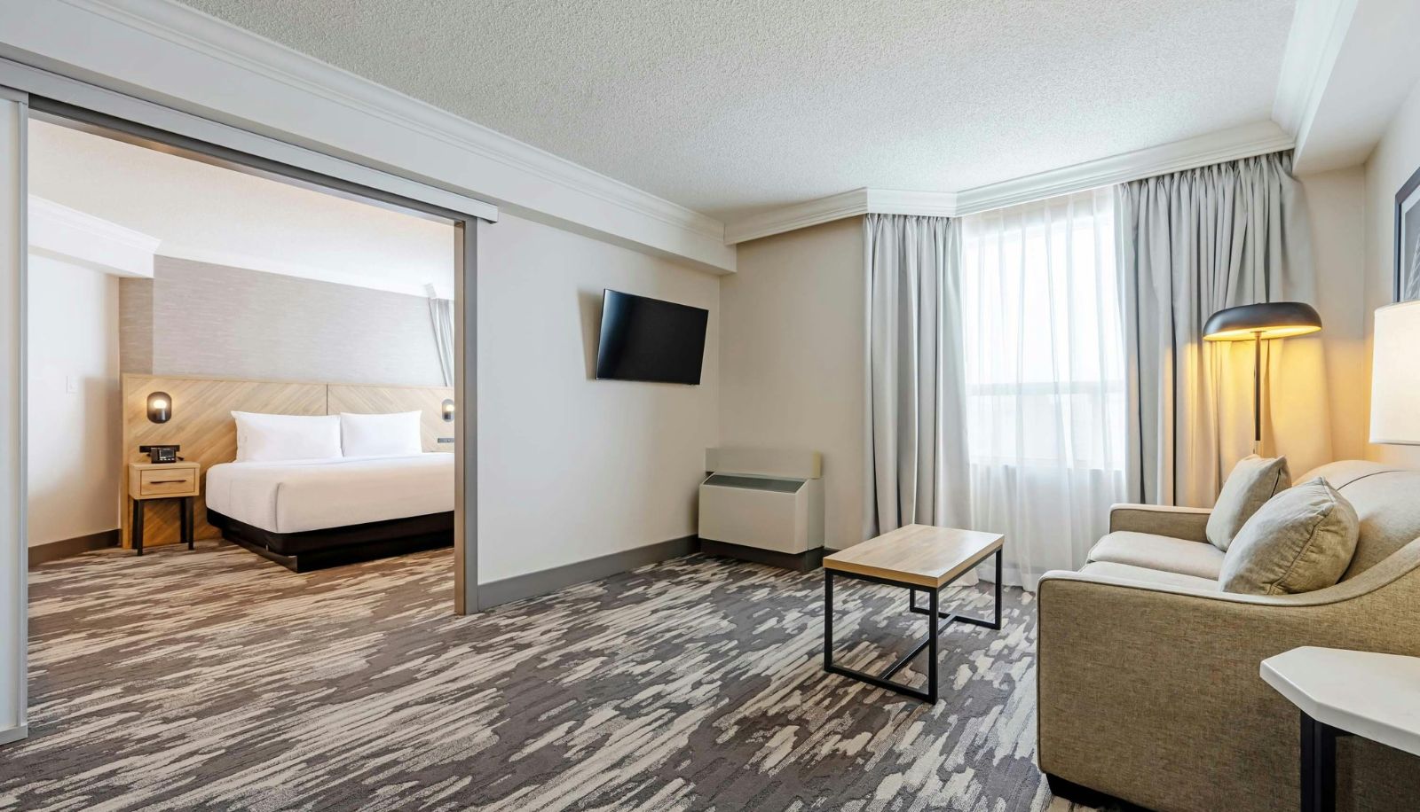 Habitación - Sandman Signature Mississauga Hotel