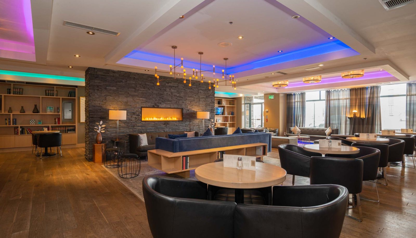 Bar - Sandman Signature Mississauga Hotel