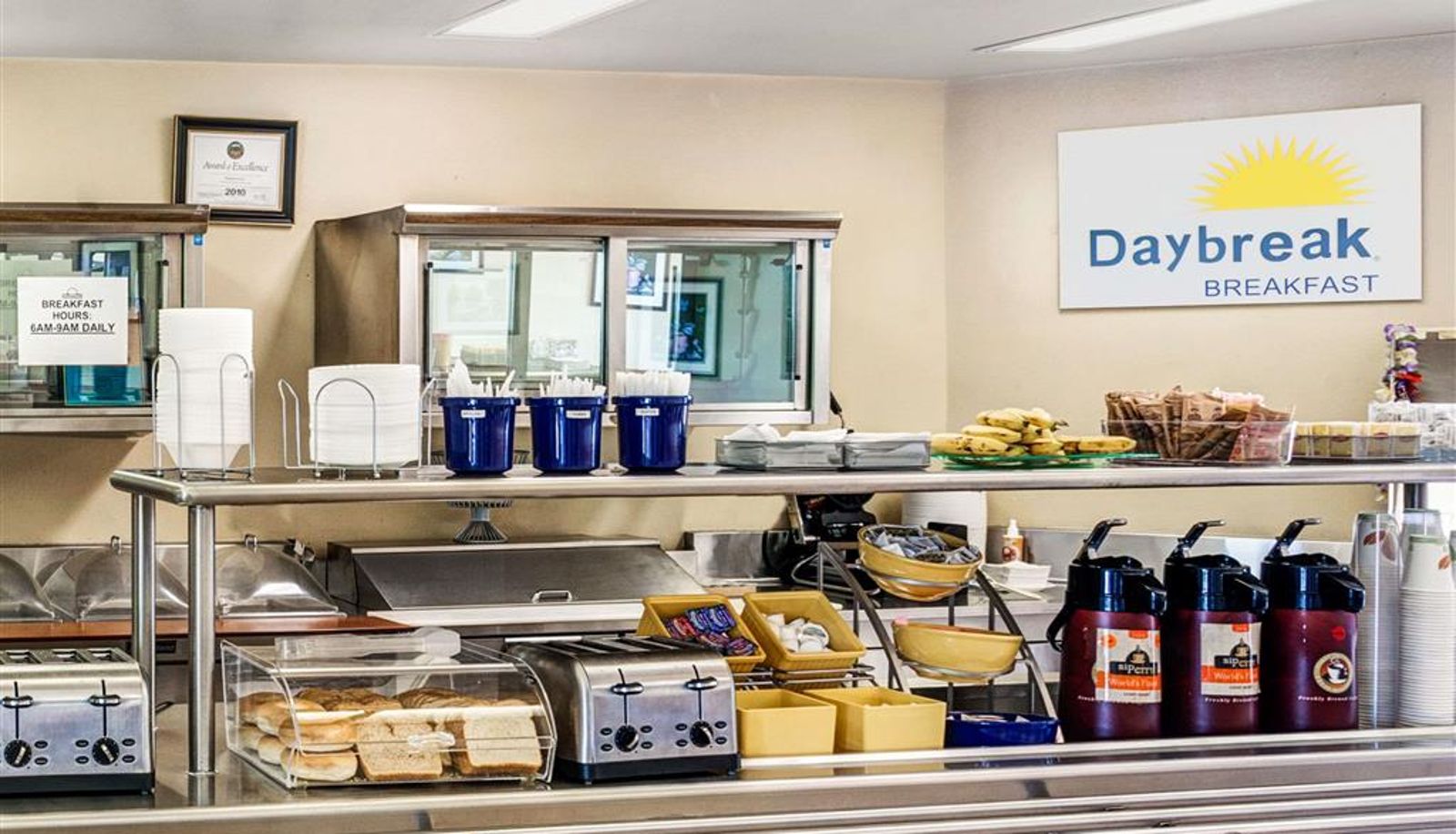 Vista interna - Days Inn & Suites by Wyndham Fullerton