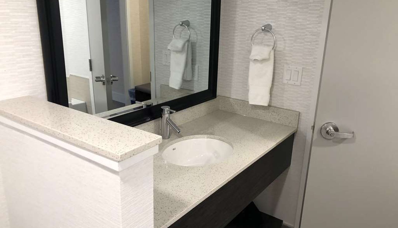 Zimmer - Prestige Treasure Cove Resort Prince George