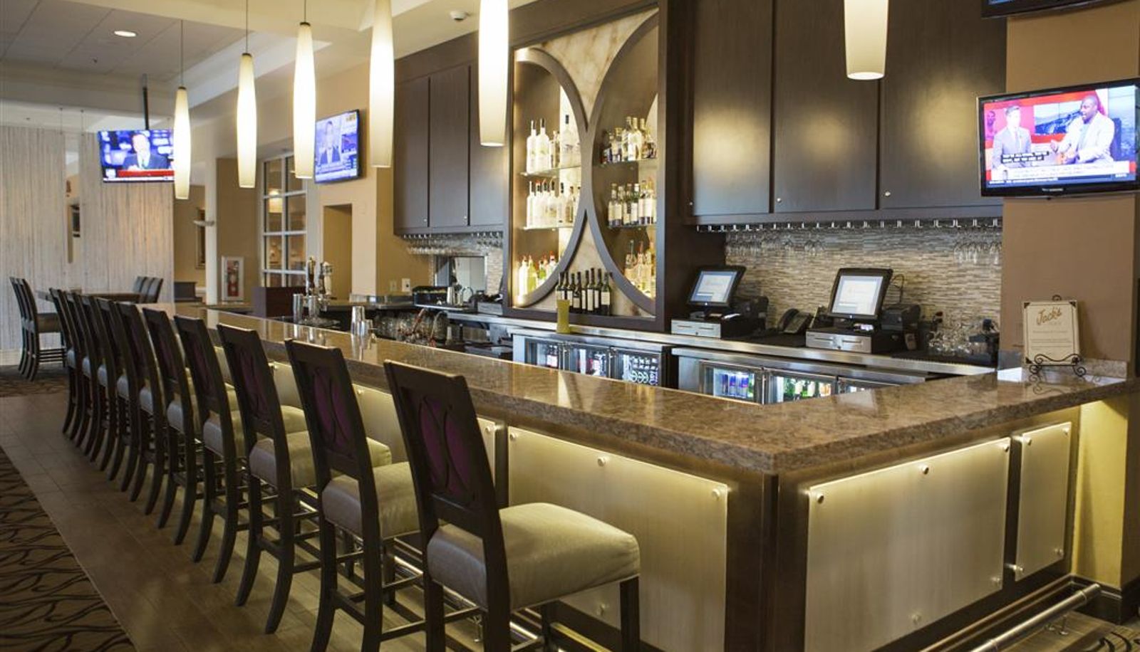 Bar - Rosen Plaza Hotel