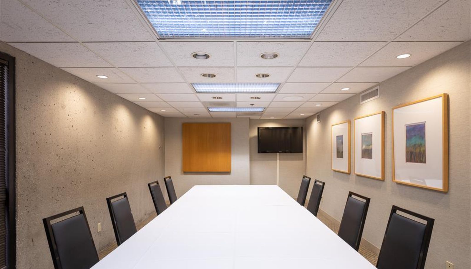 Conference room - Gateway Hotel and Conference Center