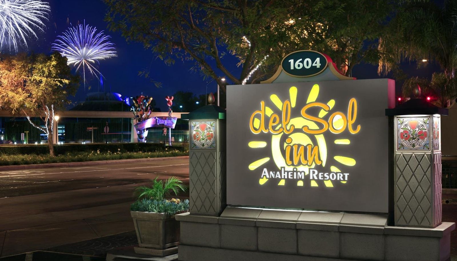 Vista exterior - Del Sol Inn Anaheim