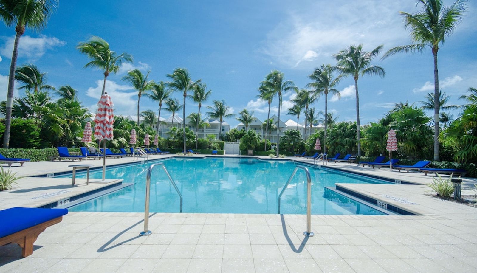 Piscina - Indigo Reef Resort Villas & Marina by KeysCaribbean