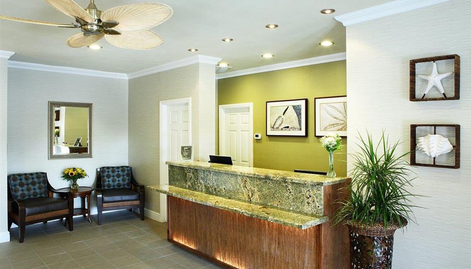 Lobby - PACIFIC SHORES INN